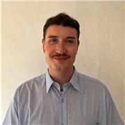 Hi! I’m Zach, a certified English teacher from Ireland, now based in Barcelona. I work with both children and adults.